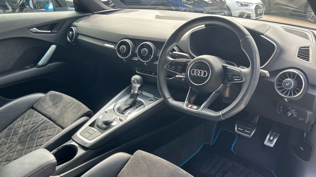 Audi TT Launch Edition Grey #9