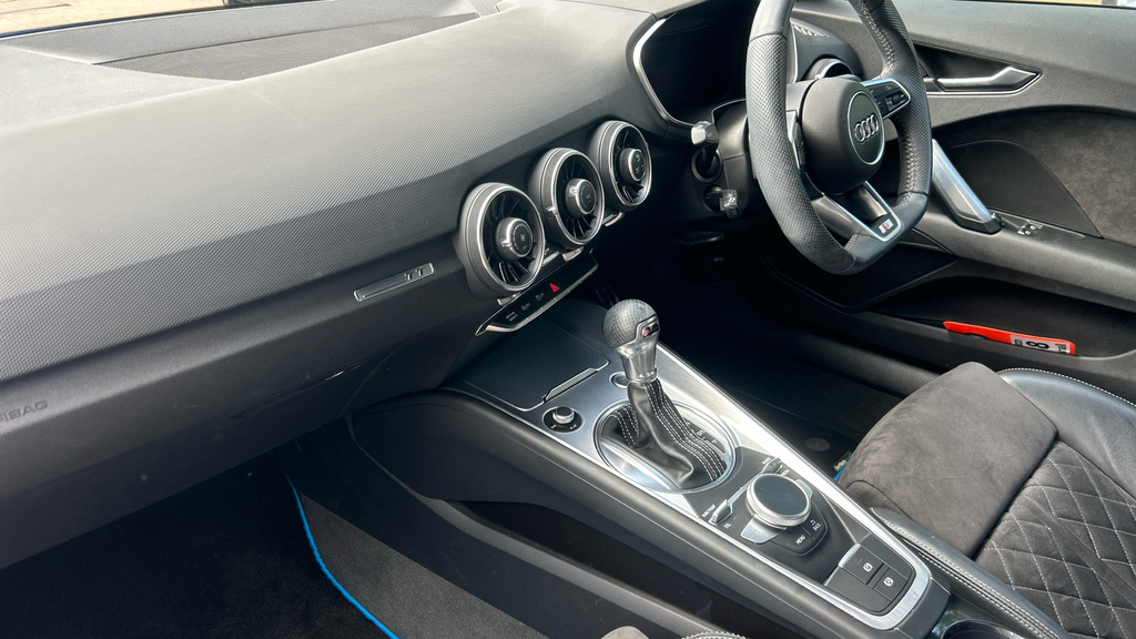 Audi TT Launch Edition Grey #16