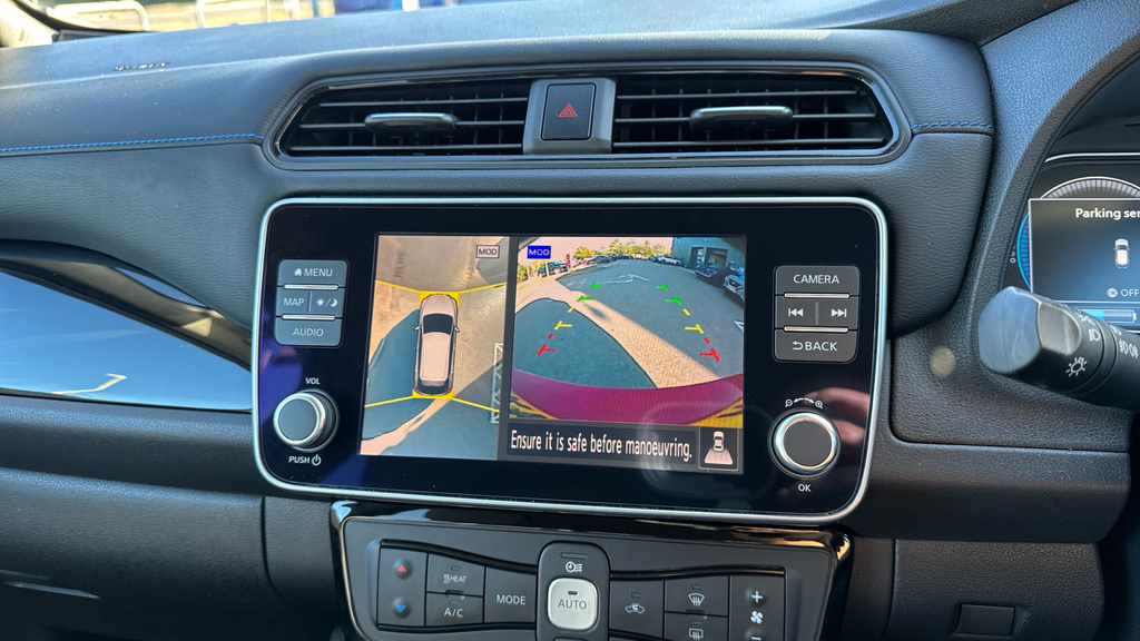 Nissan Leaf 110Kw N-connecta 39Kwh Black #23