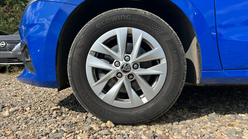 Skoda Fabia 1.0 Mpi 80 Colour Edition Blue #19