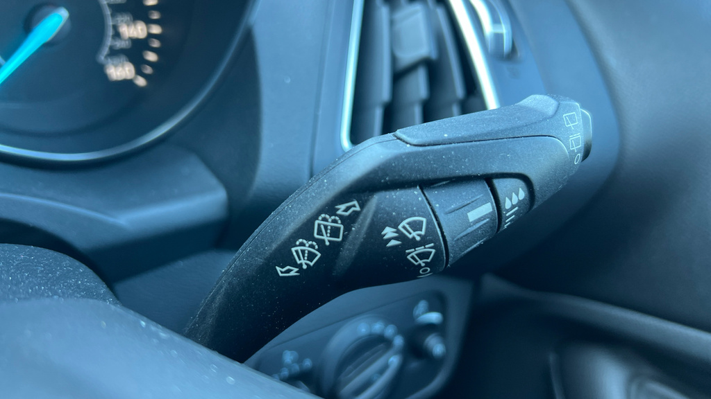 Ford Kuga  Black #34