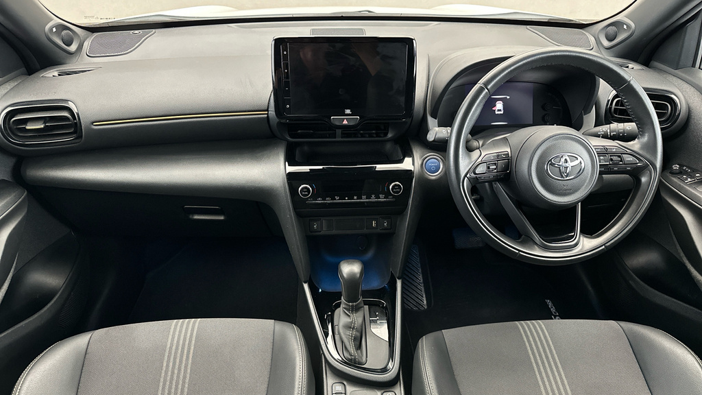 Toyota Yaris Cross 1.5 Hybrid Excel Cvt Black #15