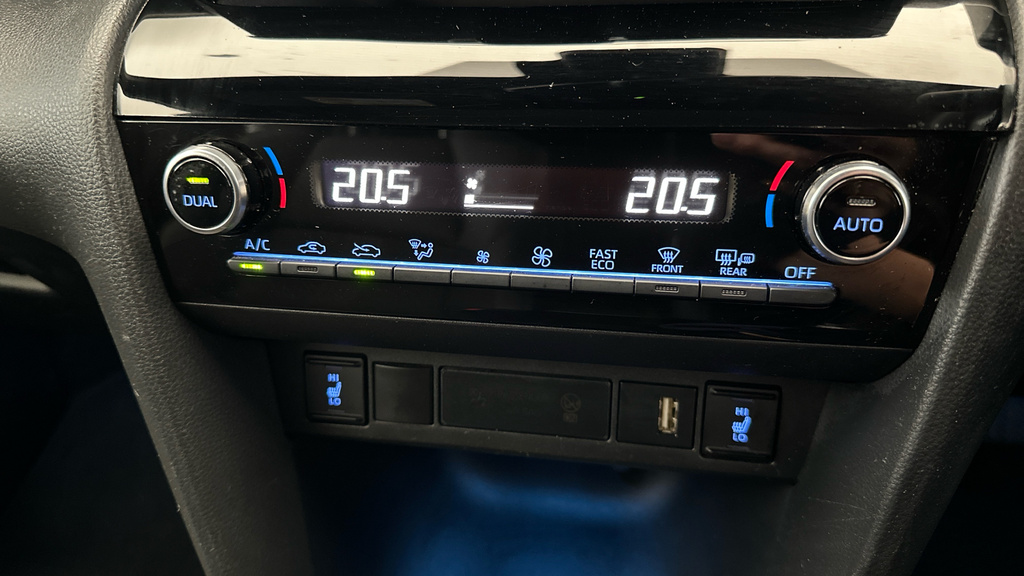 Toyota Yaris Cross 1.5 Hybrid Excel Cvt Black #17
