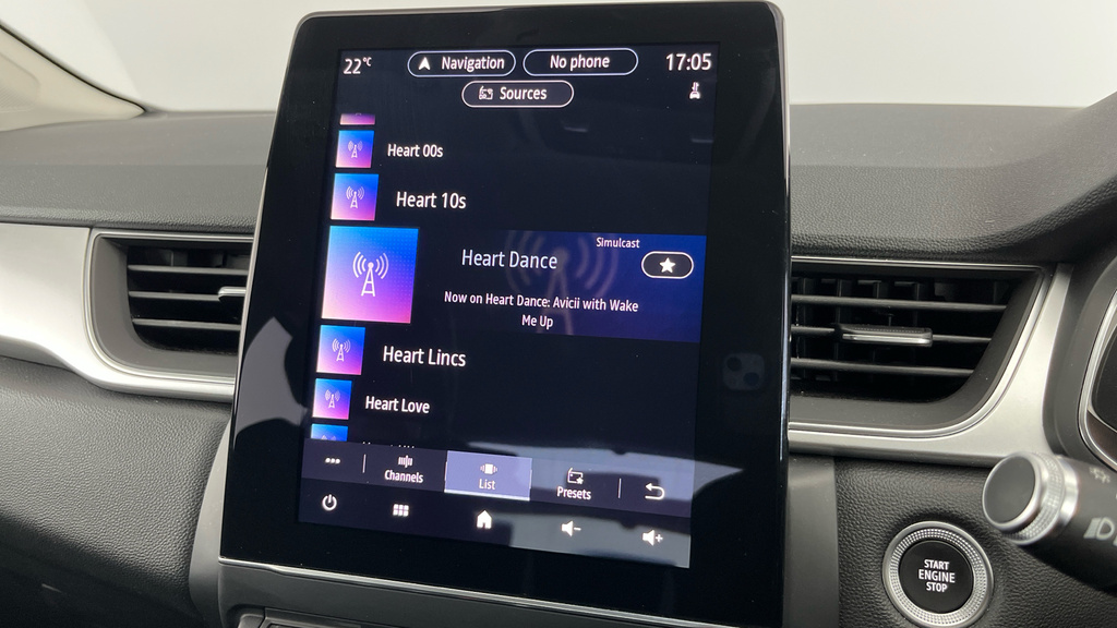Renault Captur E-tech Launch Edition Black #22