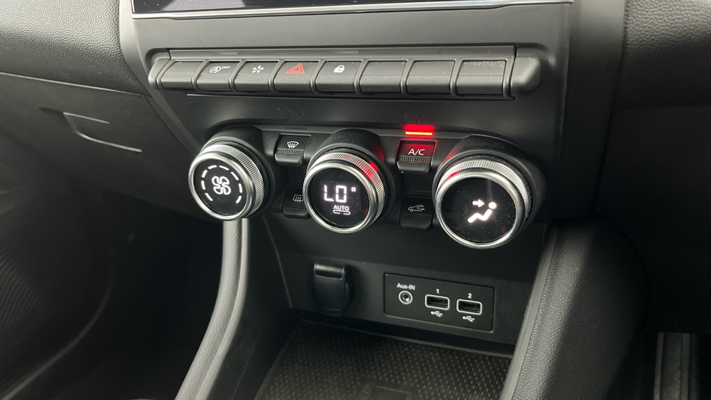 Renault Captur E-tech Launch Edition Black #10