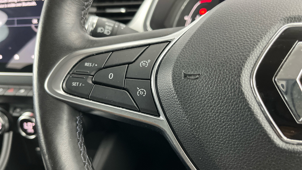 Renault Captur E-tech Launch Edition Black #17