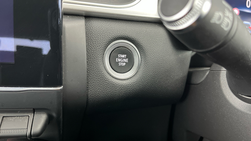 Renault Captur E-tech Launch Edition Black #18