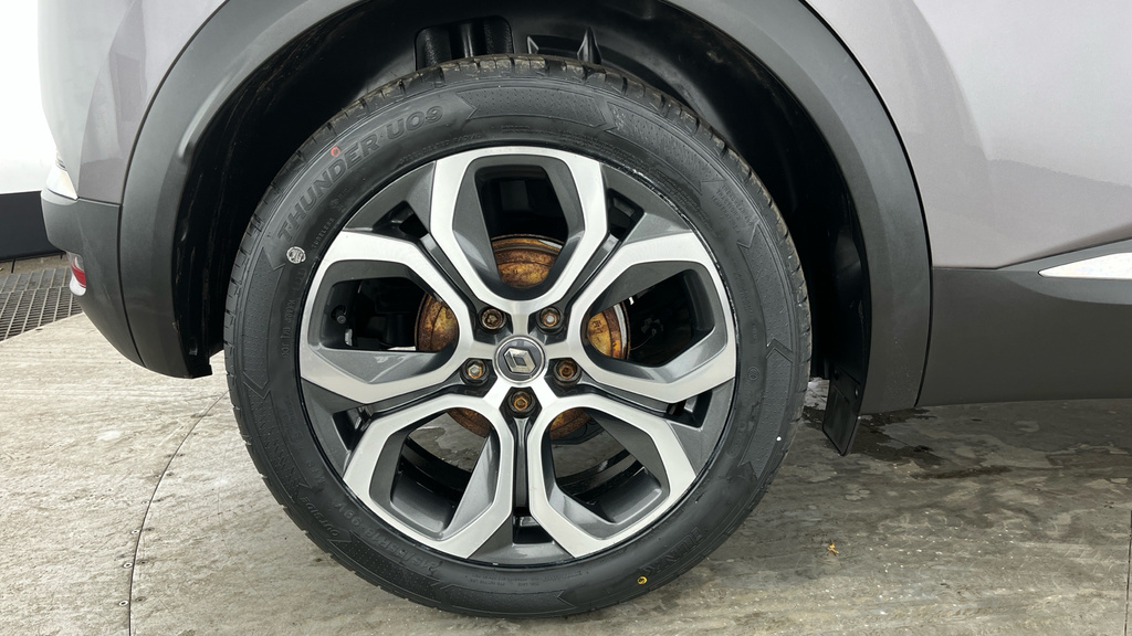 Renault Captur E-tech Launch Edition Black #31