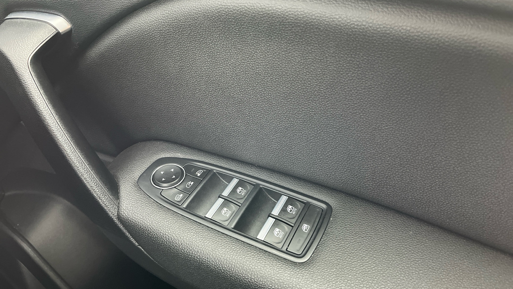 Renault Captur E-tech Launch Edition Black #21