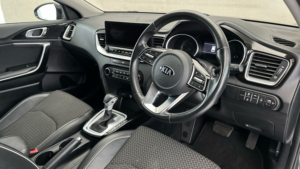 Kia Ceed 3 Blue #10