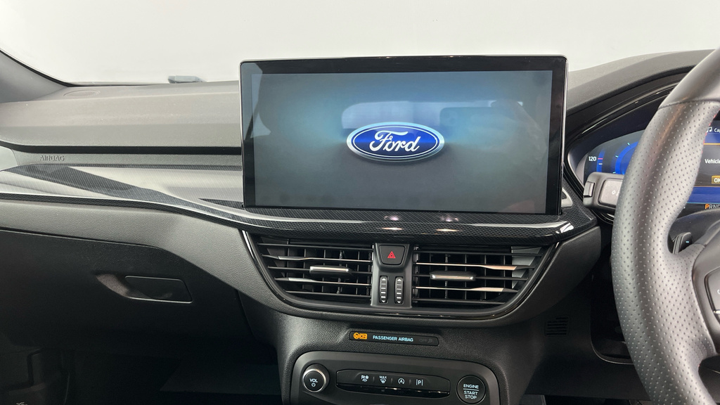 Ford Focus Active Edition Red #17