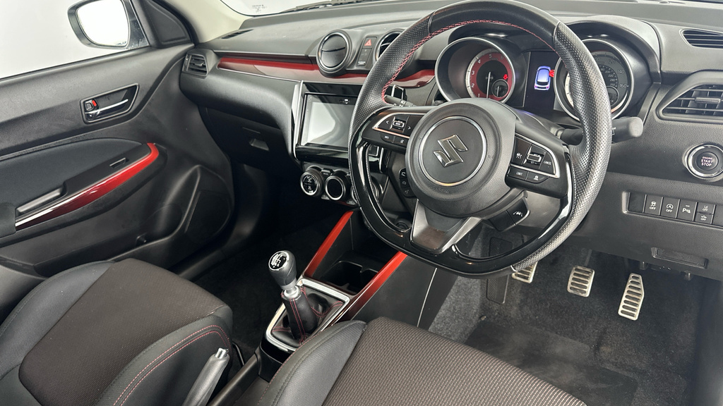 Suzuki Swift Hatchback Red #9