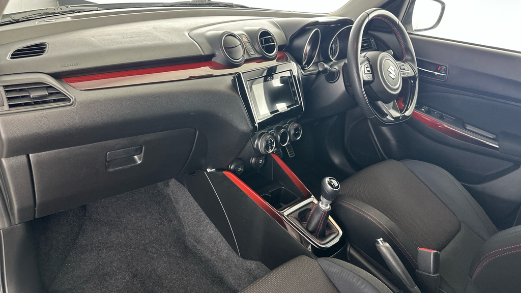 Suzuki Swift Hatchback Red #10