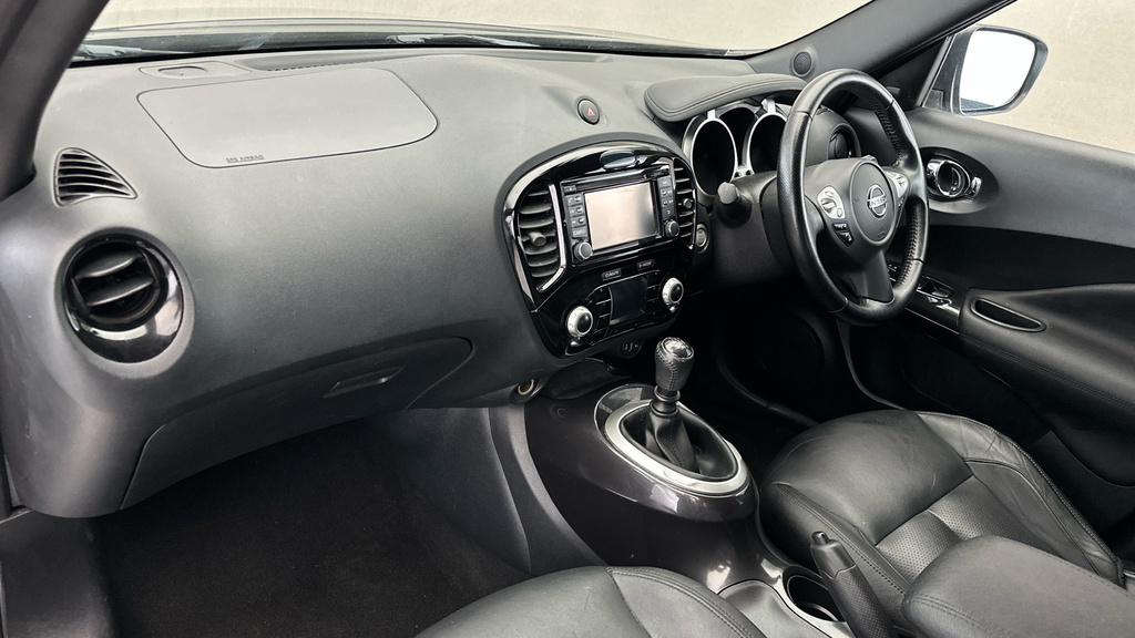 Nissan Juke Juke Visia Red #10