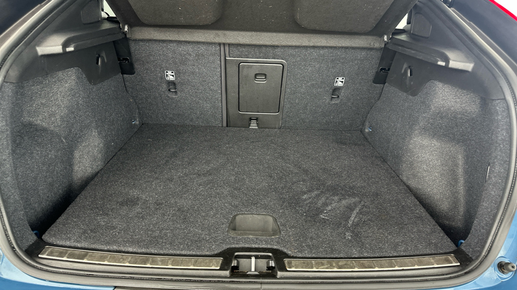 Volvo C40 Plus Black #24