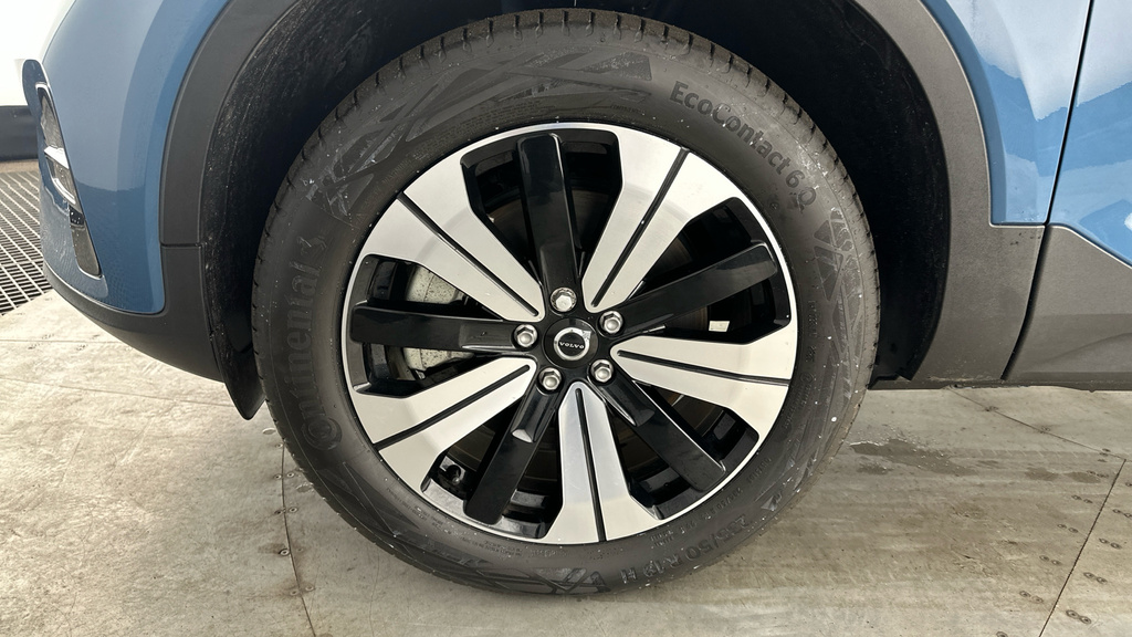 Volvo C40 Plus Black #26