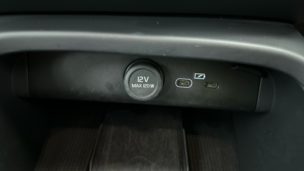 Volvo C40 Plus Black #18