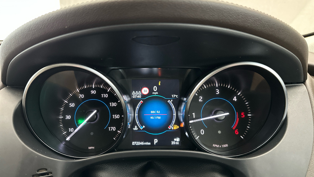 Jaguar F-Pace Diesel #22