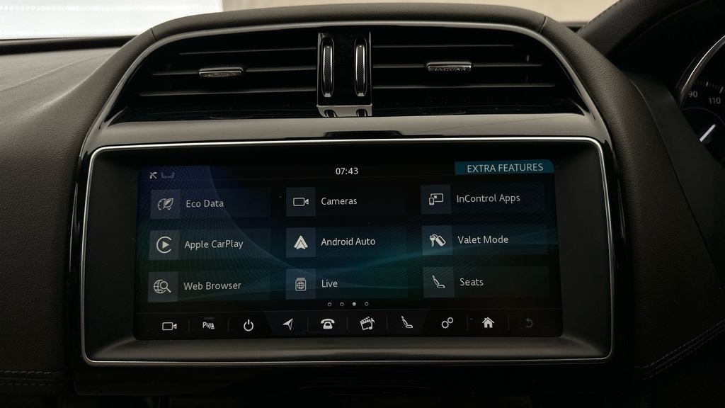 Jaguar F-Pace Diesel #15
