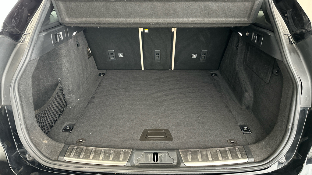 Jaguar F-Pace Diesel #24
