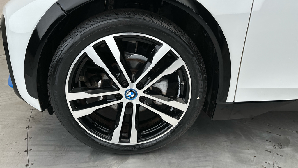 BMW i3 Unknown White #23