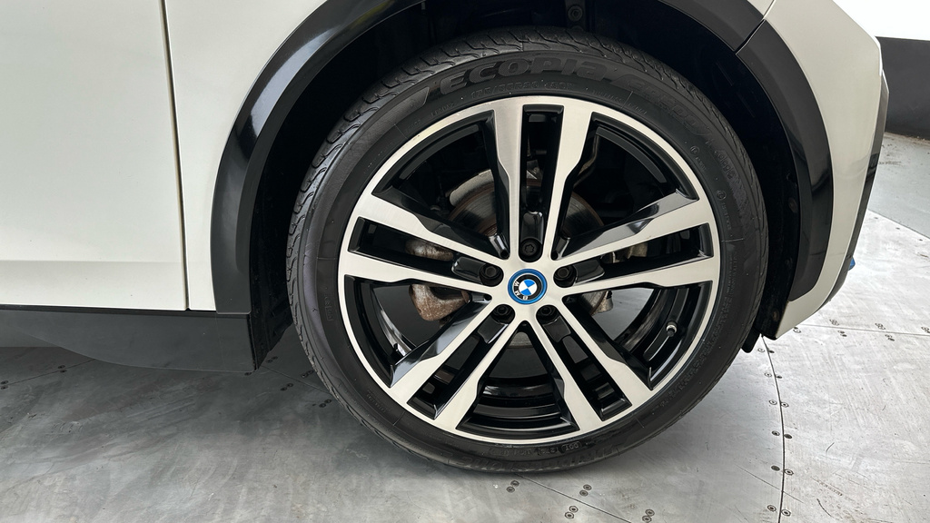 BMW i3 Unknown White #26