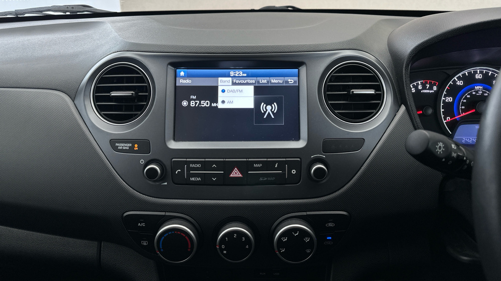 Hyundai I10 1.0 S Red #12