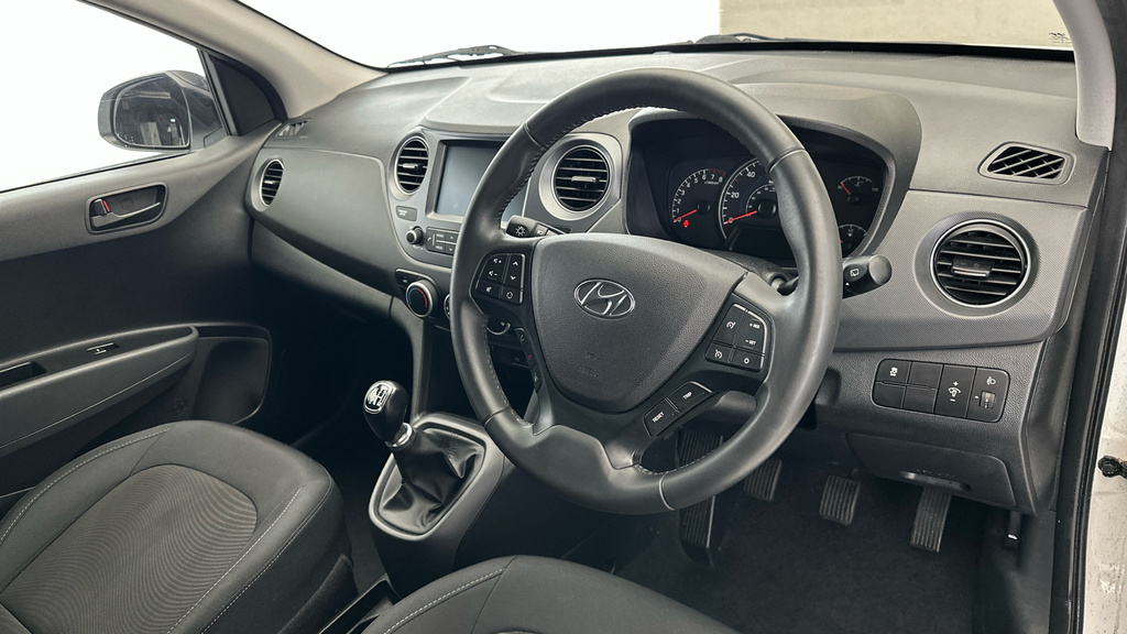 Hyundai I10 1.0 S Red #9