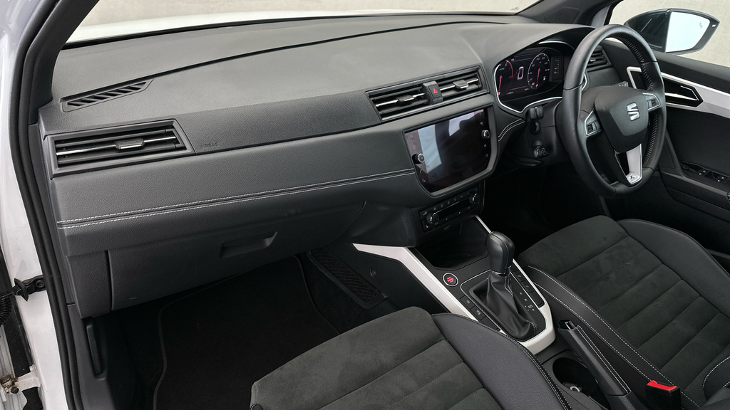 Seat Arona 1.0 Tsi 110 Fr Sport Silver #12