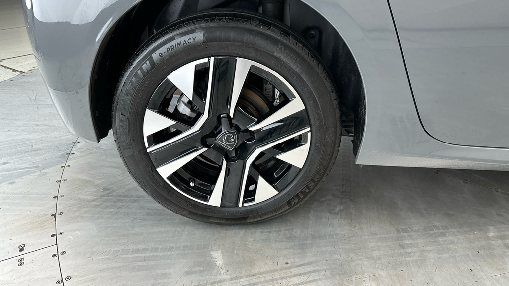 Peugeot 208 1.2 Puretech 100 Gt Black #24