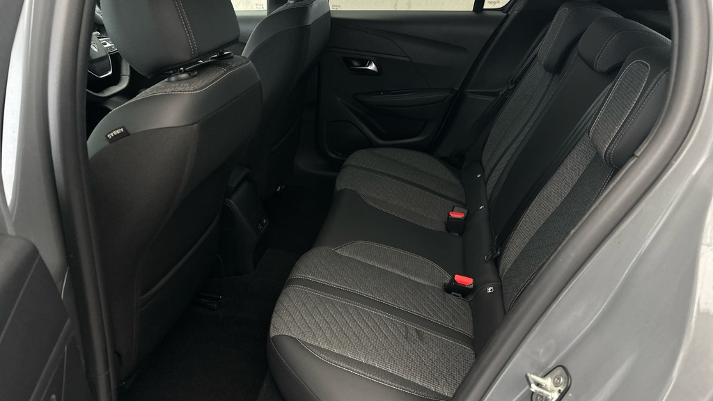 Peugeot 208 1.2 Puretech 100 Gt Black #19