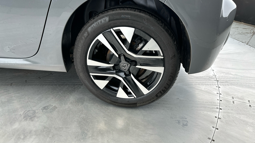 Peugeot 208 1.2 Puretech 100 Gt Black #23
