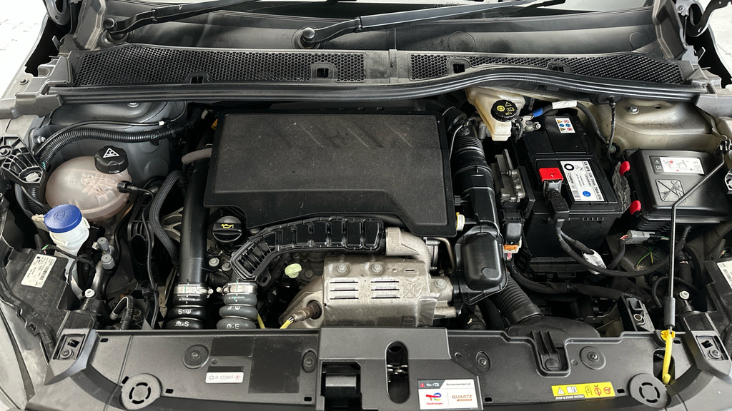 Peugeot 208 1.2 Puretech 100 Gt Black #21