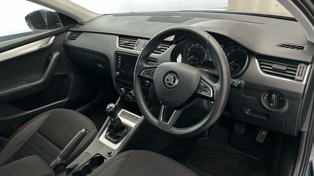 Skoda Octavia Blue #10