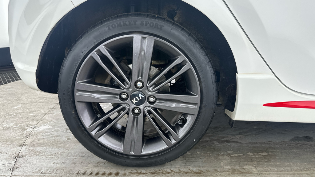 Kia Picanto Gt-line White #24