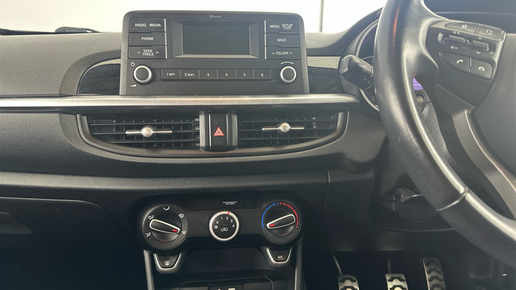 Kia Picanto Gt-line White #17