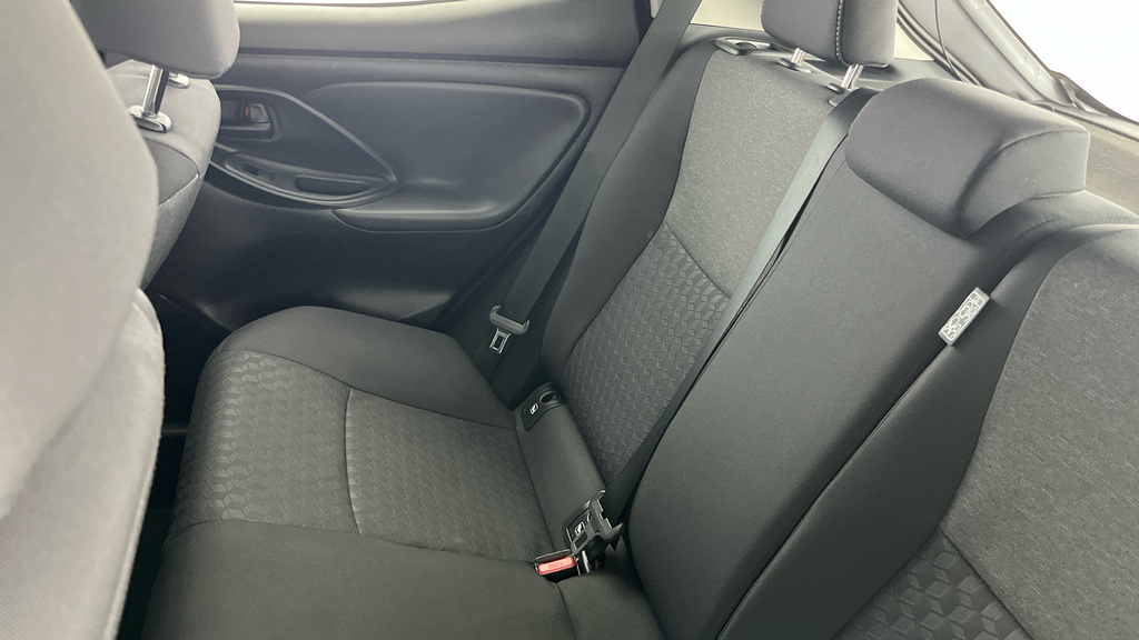 Mazda 2 Se-l White #19