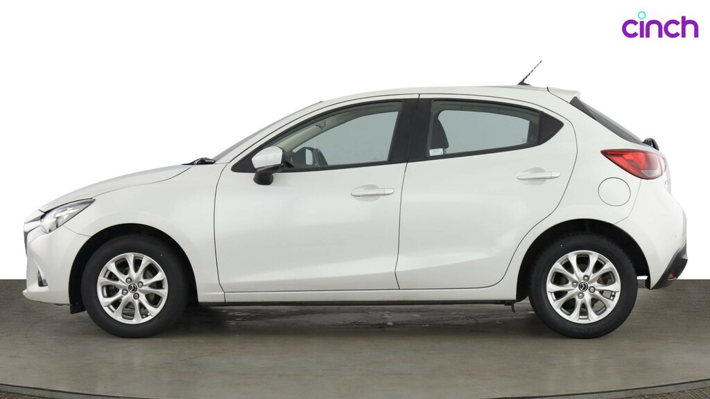 Mazda 2 2 Se-l White #6