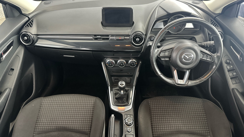 Mazda 2 2 Se-l White #15