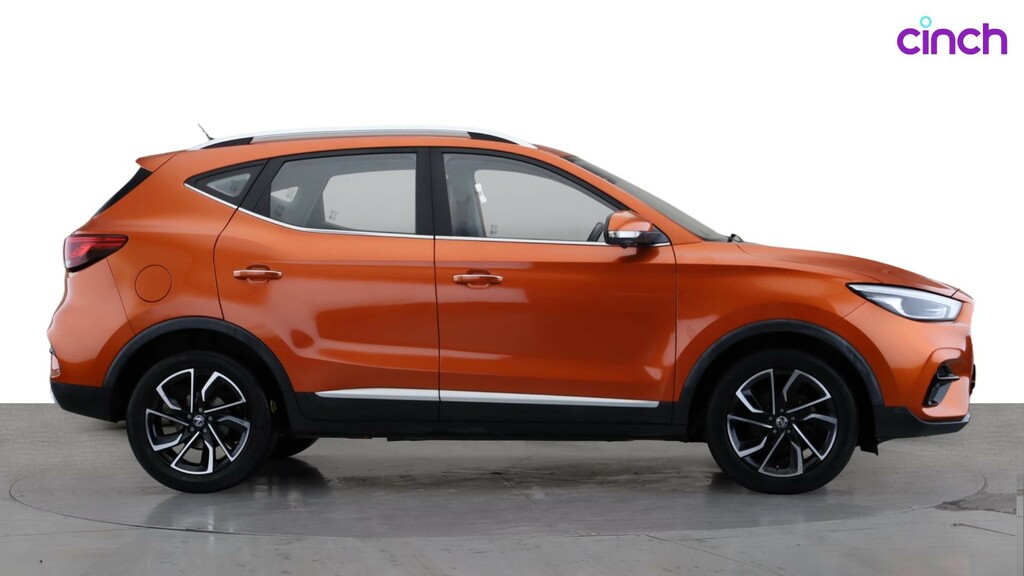 MG ZS Se Long Range Black #2