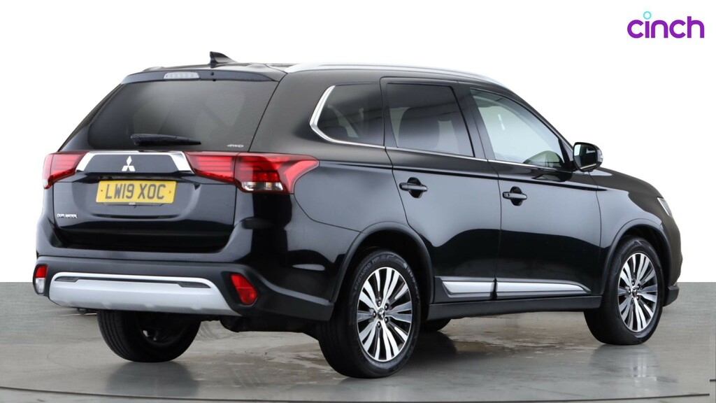 Mitsubishi Outlander Dynamic White #3