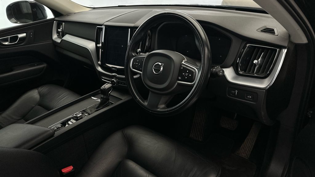 Volvo XC60 Xenium Pack , Pilot Assit , Blis Black #11