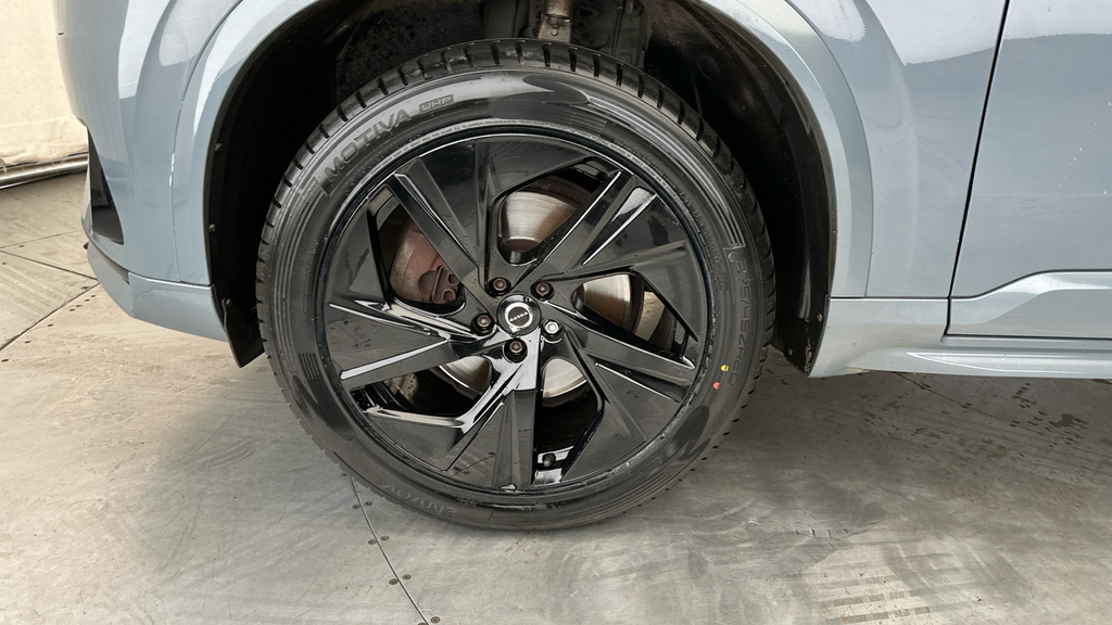 Volvo XC90 Suv Black #23