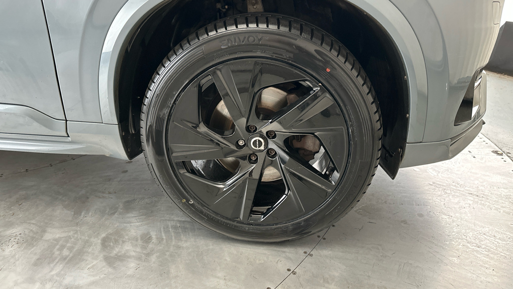 Volvo XC90 Suv Black #26
