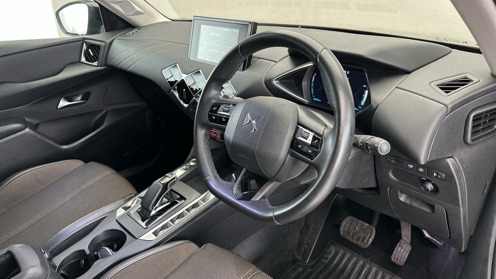 DS DS 3 Crossback E-tense Black #12