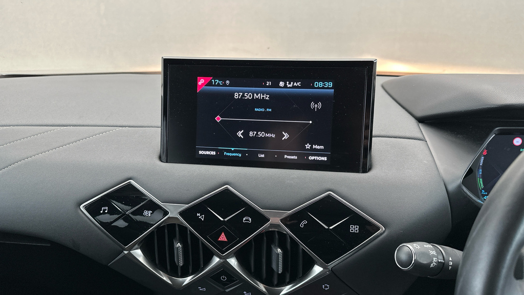 DS DS 3 Crossback E-tense Black #15