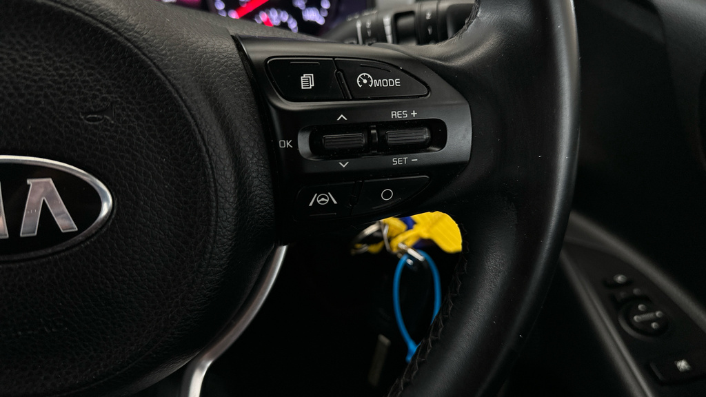 Kia Stonic Maxx White #16