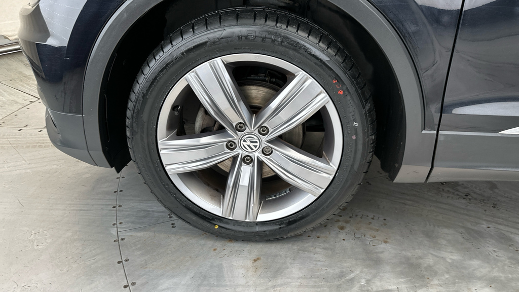 Volkswagen Tiguan Se Nav Blue #24