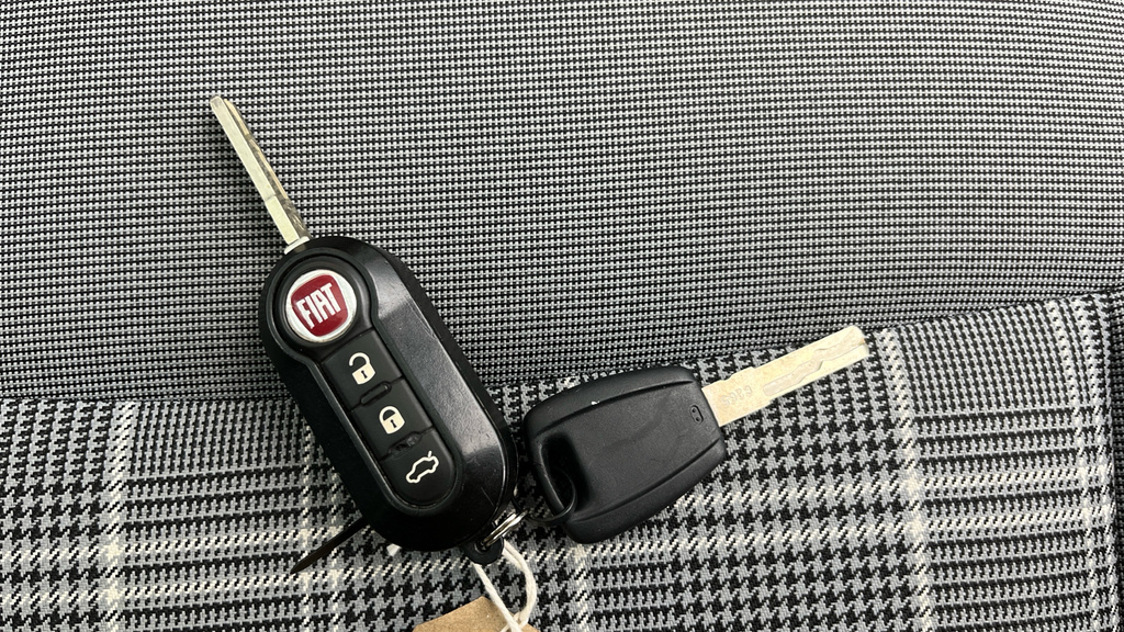 Fiat 500 S Red #11