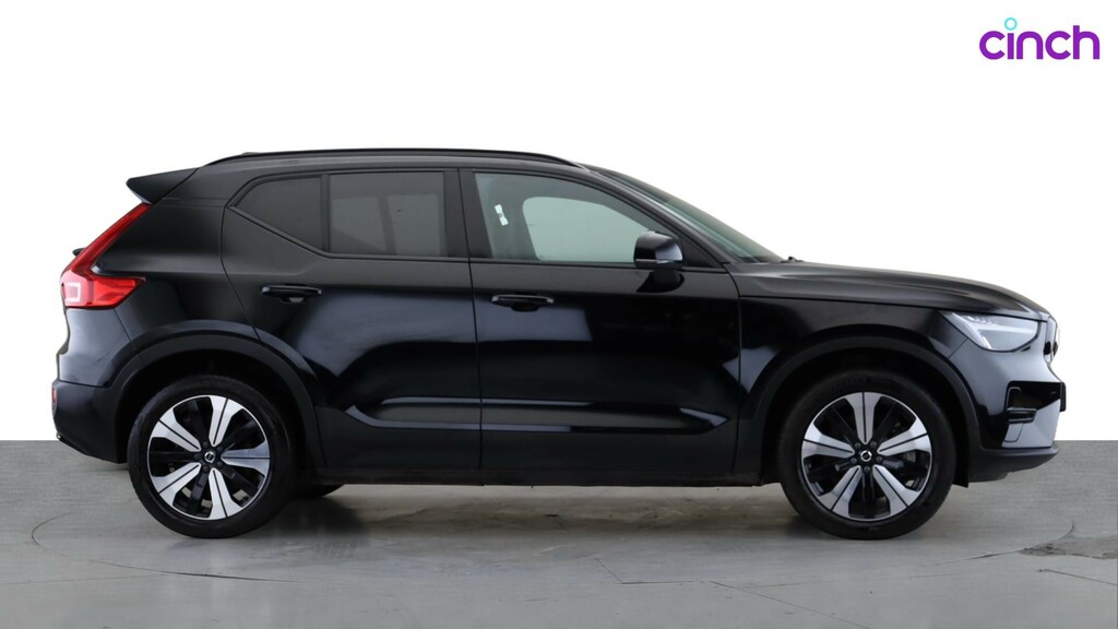 Volvo XC40 Ultimate Red #2